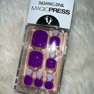 Dashing Diva Magic Press Pedicure Vibrant Purple Toe Nails